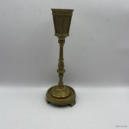 Подсвечник бронзовый с отверстием для проводки. Франция. 3617
