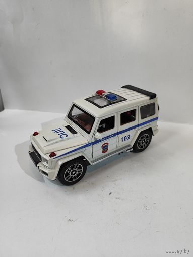 Полицейский Mercedes-Benz G-Класс.Gelandewagen. Примерно-1/24.