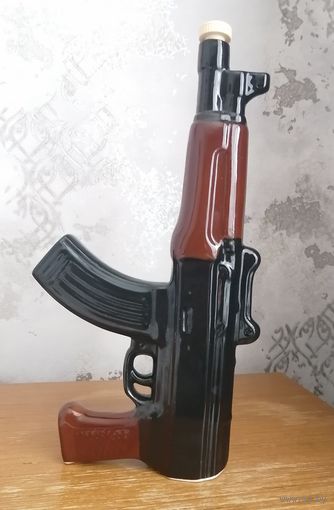 ШТОФ КЕРАМИЧЕСКИЙ В ФОРМЕ АВТОМАТА АК-47 (КАЛАШНИКОВА). БЕЗ МЦ!!!