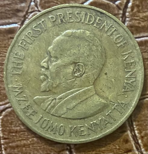 Монета 10 центов. 1977 год, Кения.