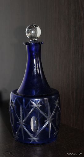 Стеклянный графин, синее стекло, из СССР.