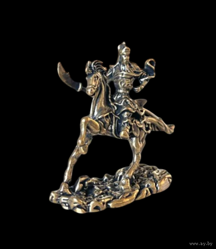 Статуэтка миниатюра Монгольский воин на лошади Бронза