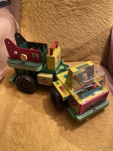 Игрушка. Машинка из СССР. без М. Ц.