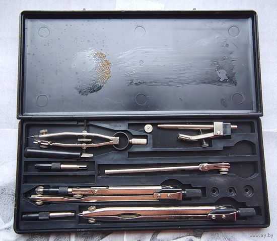 Готовальня. Набор чертежный. НЧ-11-2-04. СССР