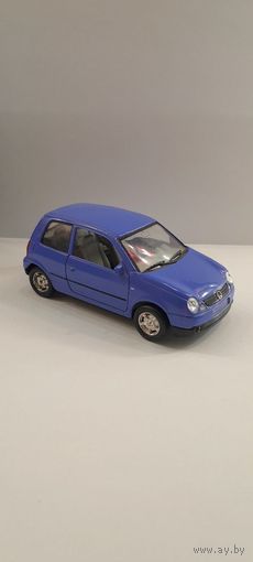 Машинка (модель) Welly Volkswagen LUPO примерно 1:43
