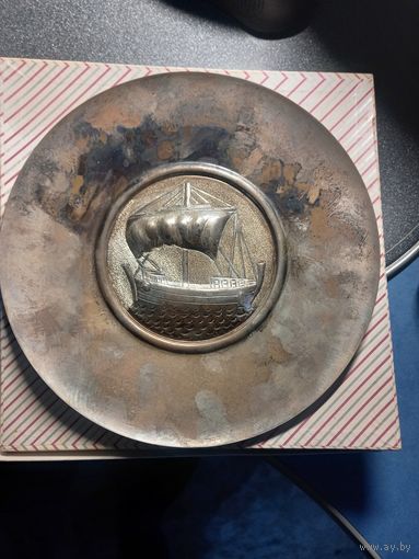 Тарелочка сувенирная Икорница Кораблик Фрегат серебро Ag 830 125 гр. разумный торг