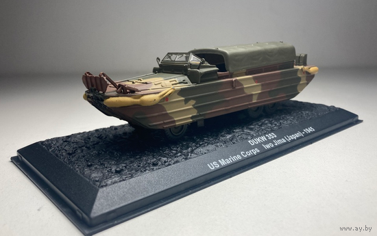 Танк DUKW 353, US Marine Corps, Iwo Jima, Japan 1945 с журналом.