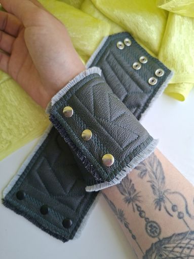 Браслет кожаный