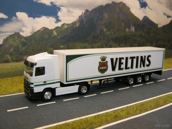Модель грузового автомобиля Mercedes-Benz Actros. Масштаб HO-1:87.