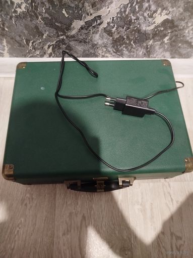 Проигрыватель винил,аливе