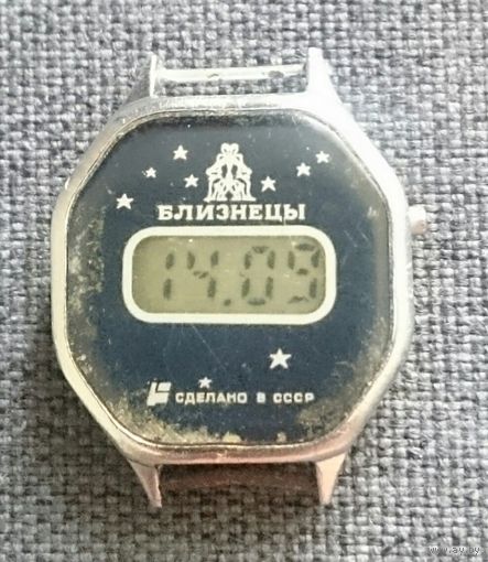 Часы электроника ссср идут