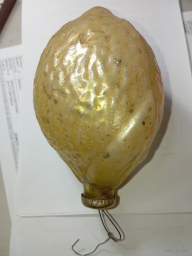 Игрушка на ёлку , Большой Лимон , толстое стекло , винтаж , СССР .