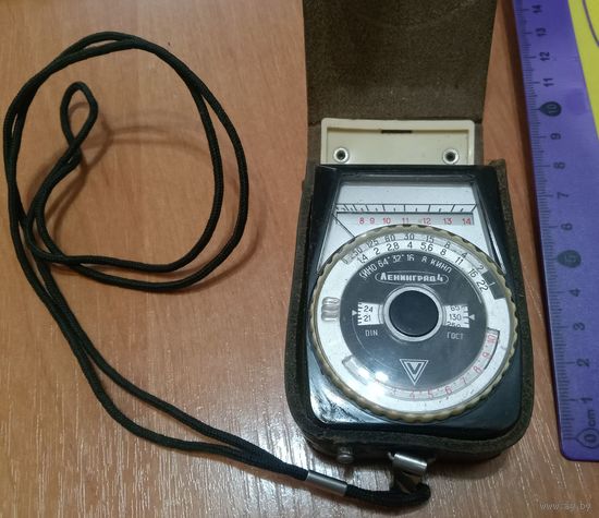 Экспонометр из СССР. Недорого.