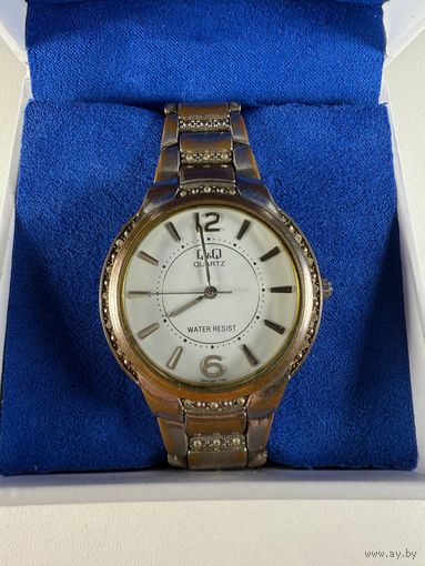Часы q&q
