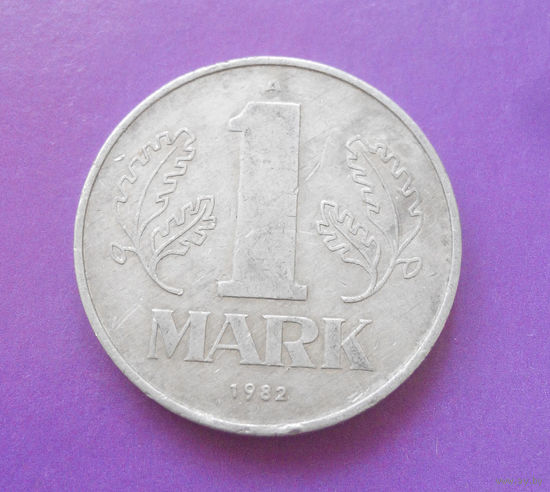 1 марка 1982 ГДР #01