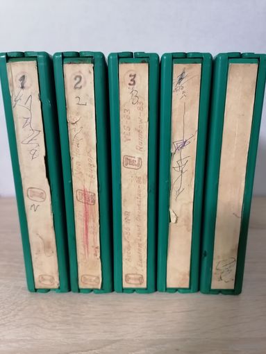 Магнитная лента для катушечных магнитофонов.Цена за лот 5 коробок.10 катушек