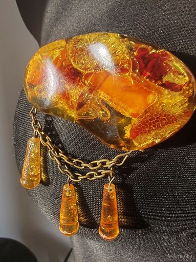 Винтажная брошь