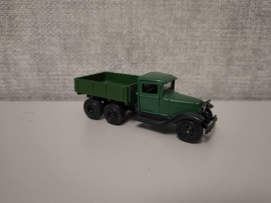 Модель автомобиля ГАЗ ААА, СССР, 1:43, с рубля