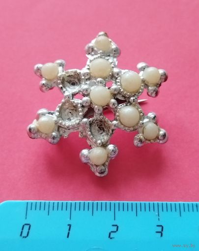 Брошка металлическая в реставрацию. С рубля. Без минимальной цены