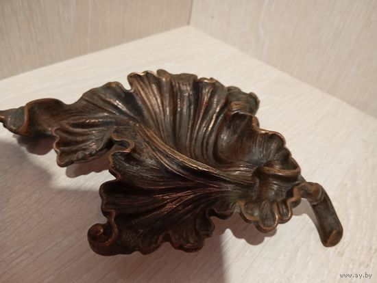 Бронзовая Пепельница