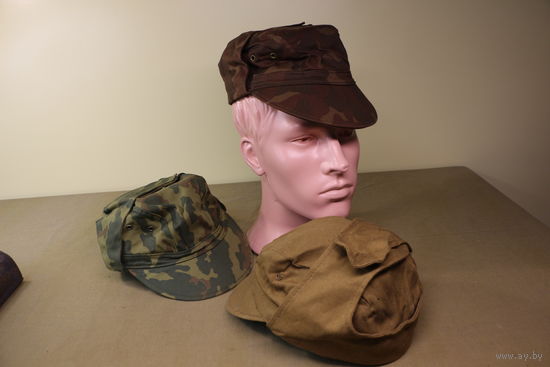 Кепи военные СССР. новые. одним лотам. Распродажа коллекции вещей. С РУБЛЯ! АУКЦИОН!