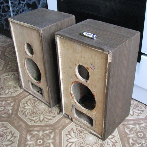 Корпуса от колонок, СССР (за штуку) .