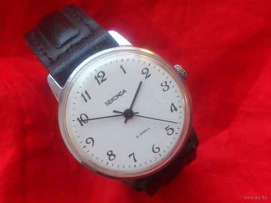Часы SEKONDA РАКЕТА КЛАССИКА из СССР 1980-х в ДОСТОЙНОМ СОСТОЯНИИ