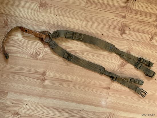 Послевоенная полевая разгрузка из брезента-похоже чешская. Клеймо не чёткое. Идеальна вместо подтяжек на каждый день-крепления на ремень хороши  советские.