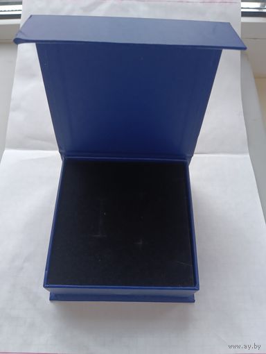 Футляр на магните