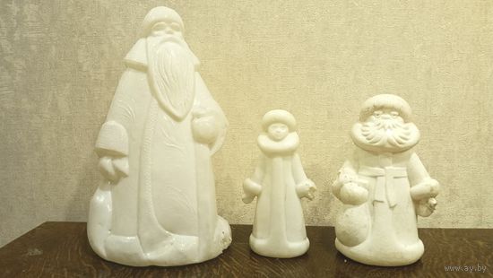 Новогодние игрушки снегурочка и Дед мороз