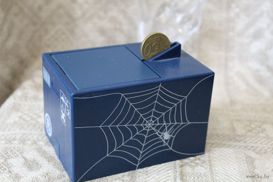 Копилка-прикол "Рука-Дракулы" электро-механическая исправная