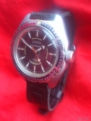 Часы ВОСТОК АМФИБИЯ ВОСЬМИГРАНКА из СССР 1980-х, НЕРЖАВЕЮЩАЯ СТАЛЬ