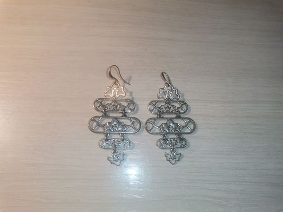 Серьги металлические с восточными мотивами, клеймо "PILGRIM ".