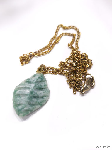 Винтажный кулон Листик из натурального камня Амазонит с цепочкой