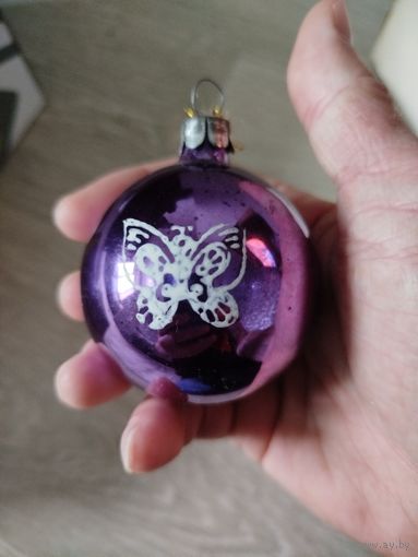 Шар с бабочками