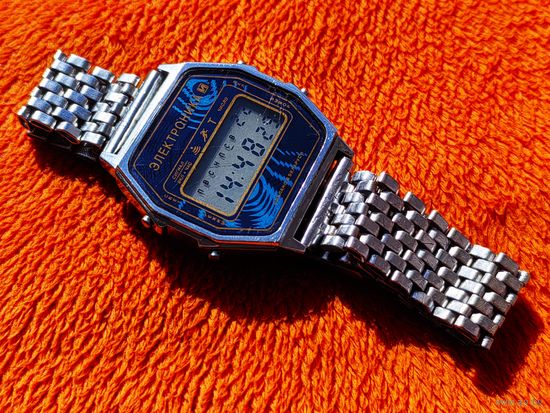 Электронные часы, Электроника (Интеграл). Торг есть.