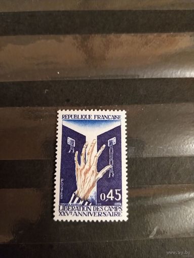 1970 Франция 25 лет освобождения из концлагерей чистая клей MNH** выпускалась одиночкой (1-8)