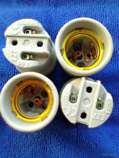 Патрон Е27-001 - Керамический.