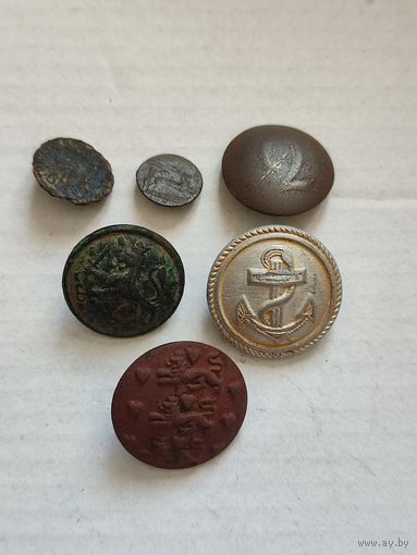 Пуговицы