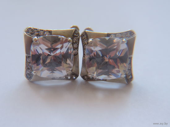 Серьги.
