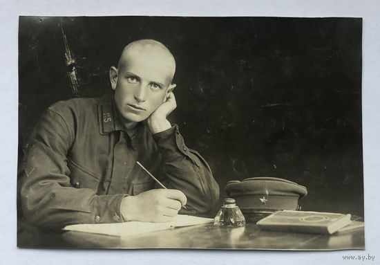 Красноармеец г. Никольск-Уссурийский  1929 г. на петлицах шифровки 85