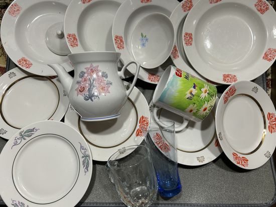 Тарелки чайник СССР и др Всего 15 единиц Все одним лотом! Уточняйте наличие до выкупа лота!!!