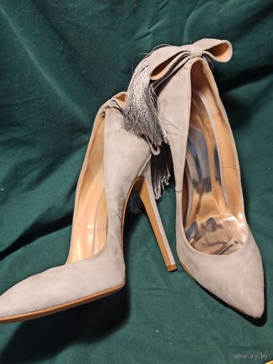 Туфли женские  замшевые серые р.39 ( маркировка 40)