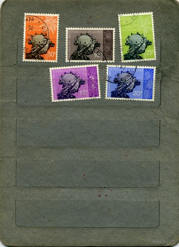 ГВИНЕЯ, 1960,  ВСЕМИРНЫЙ ПОЧТ. СОЮЗ.         5м