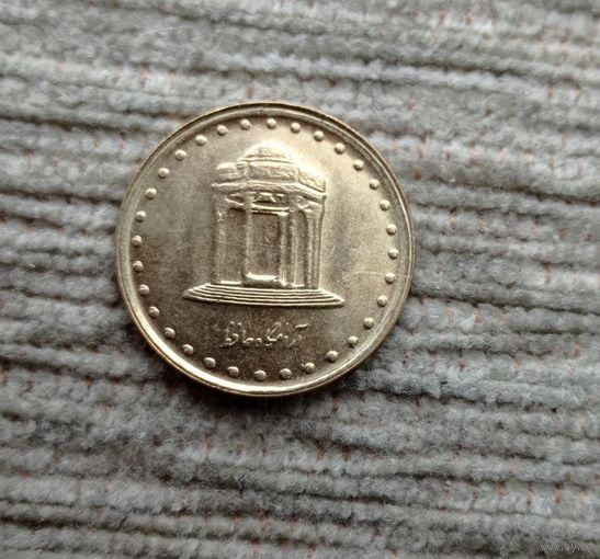 Werty71 Иран 5 риалов 1378 (1999)  могила Фердоуси