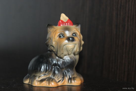 Фарфоровая статуэтка "Собачка" (йоркширский терьер), клеймо, goebel, Германия.