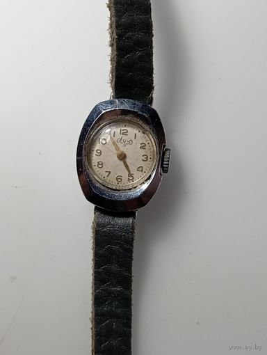 Часы механические , ЛУЧ . 1955 - 1959 года выпуска .