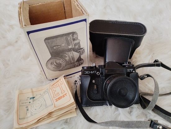 Фотоаппарат Зенит. СССР. Новый. В упаковке. Документы.