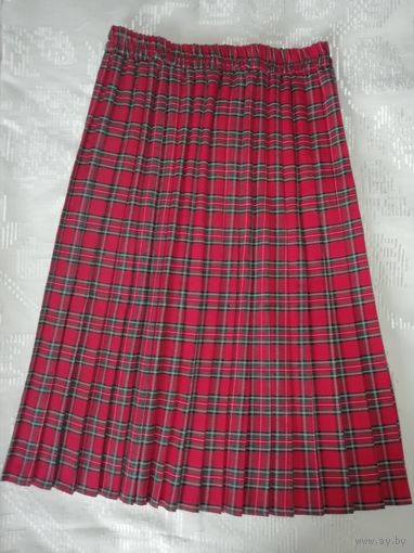 Юбка шотландка плиссе из плотной ткани с красивым переплетением, производство Англия. Пояс на резинке, хорошо держит форму, легка в уходе.