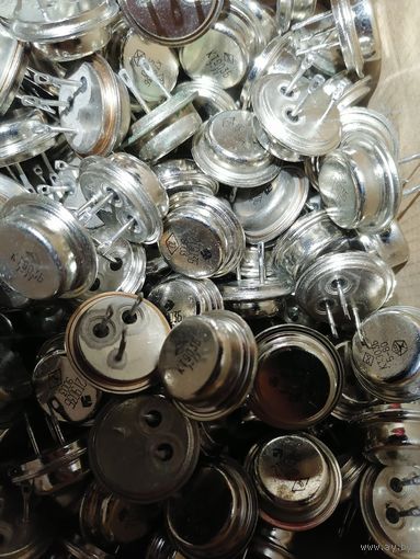 Транзисторы КТ805А, Б, КТ902А, КТ903Б новые